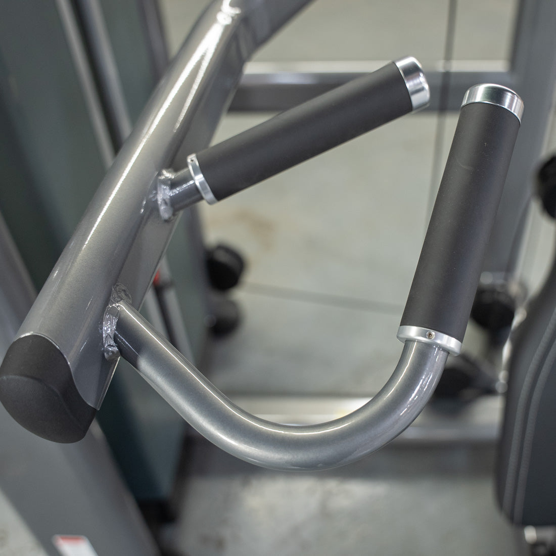 Elite Plus Shoulder Press | Isolateral Gym Equipment | Muscle D