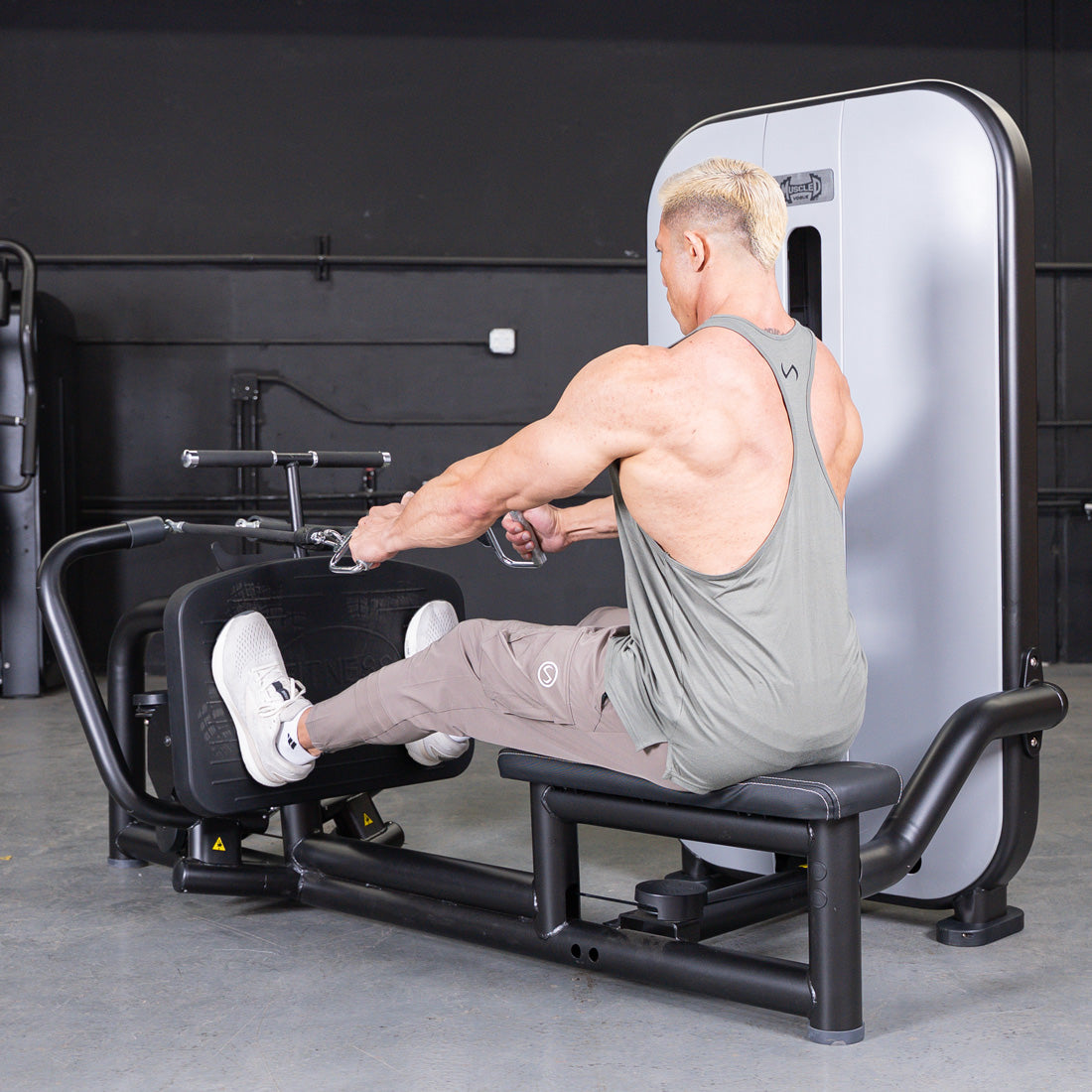 Vogue Diverging Low Row- Seated - Pin Selectorized - Lats Delts Rhomboids Traps Workout