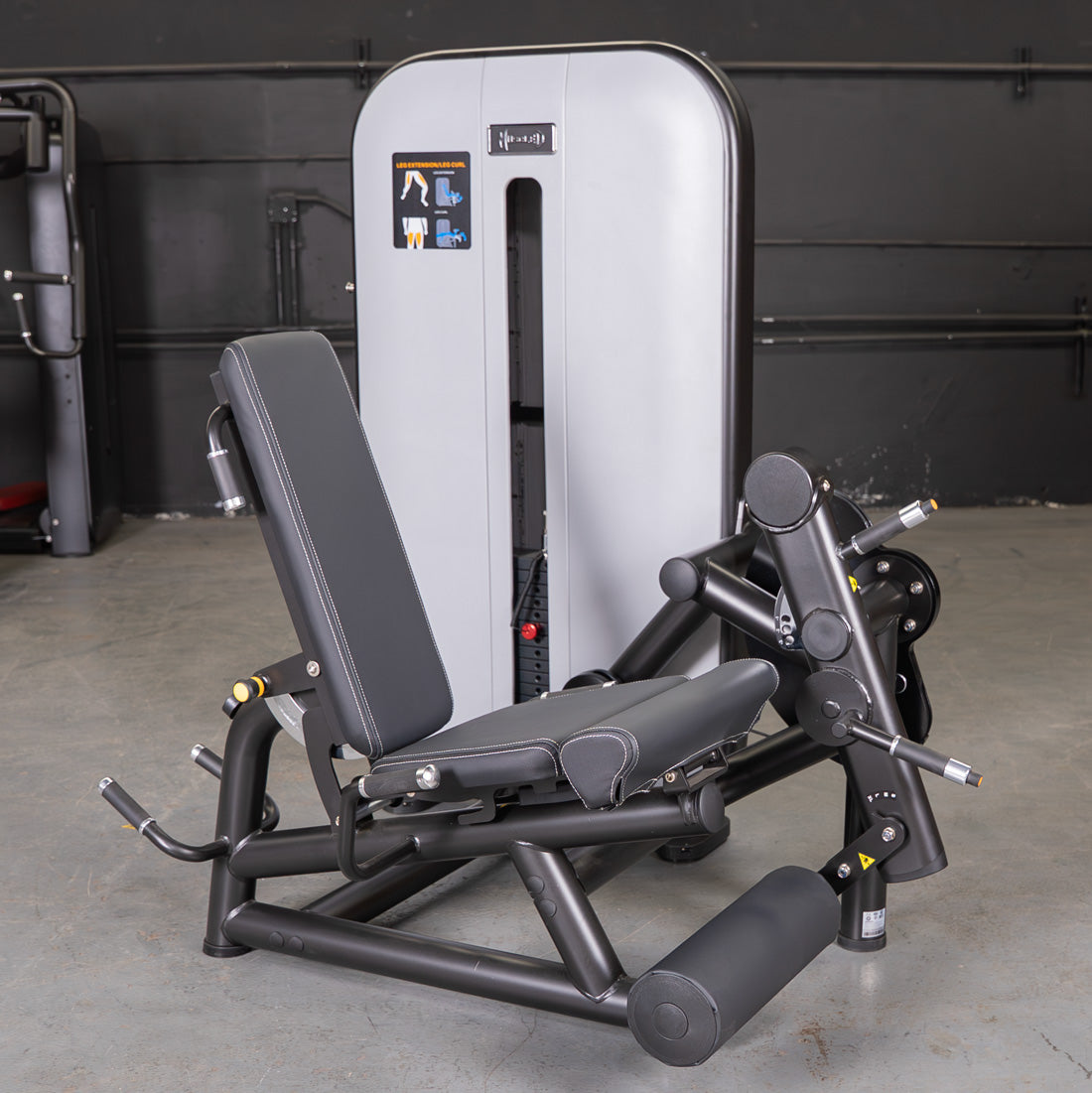 Vogue Leg Extension/Prone Leg Curl Combo - Muscle D Fitness - Seated - Adjustable - Pin Selectorized - Quads Hamstring Machine