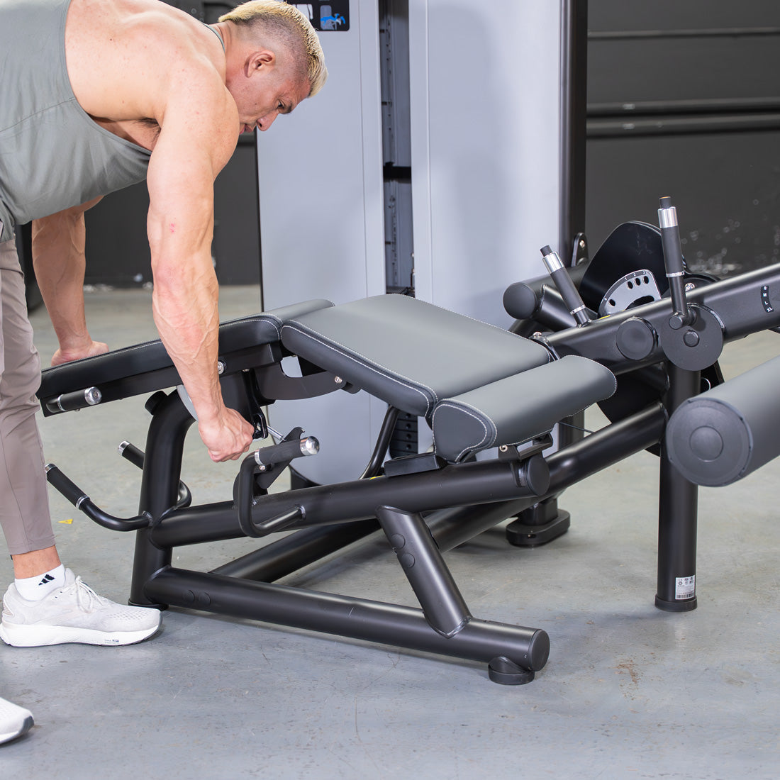 Vogue Leg Extension/Prone Leg Curl Combo - Muscle D Fitness - Seated - Adjustable - Pin Selectorized - Quads Hamstring Machine