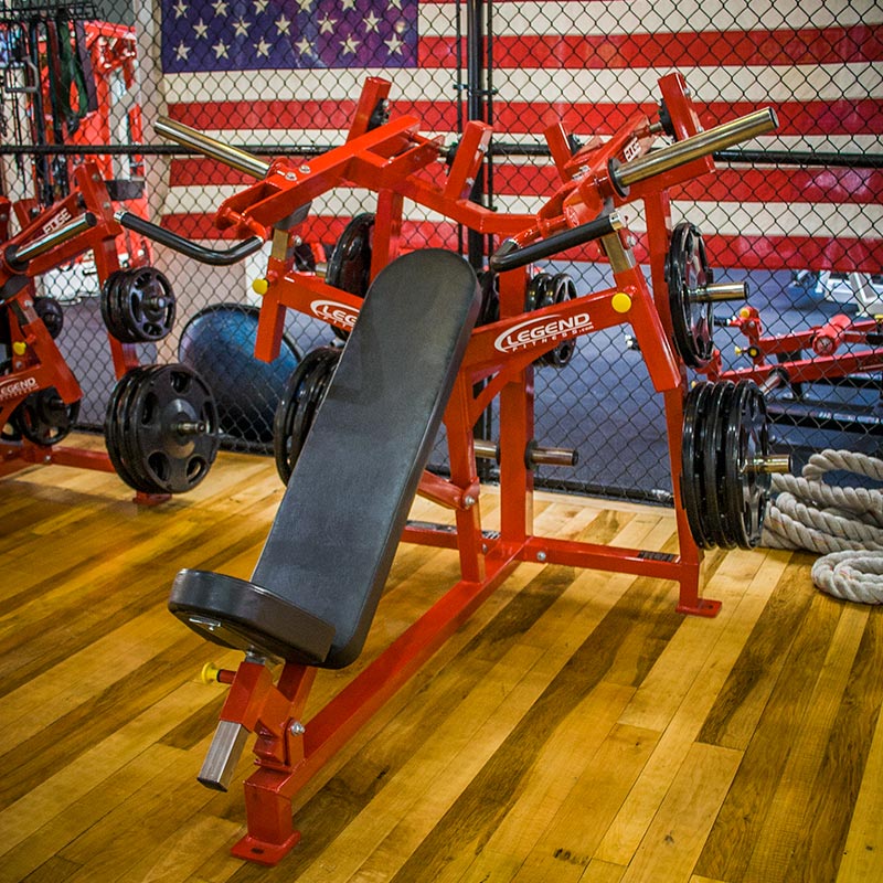 LeverEDGE Unilateral Converging Incline Chest Press